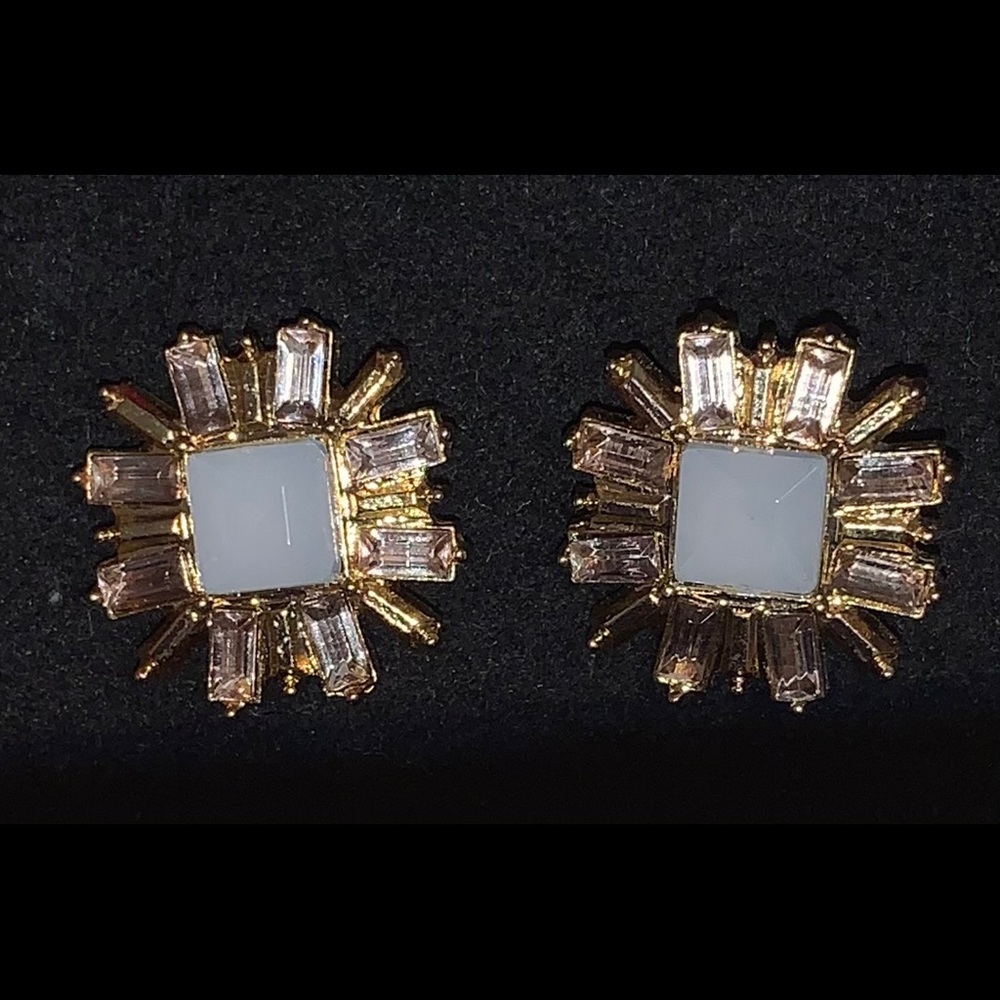 very chic earring